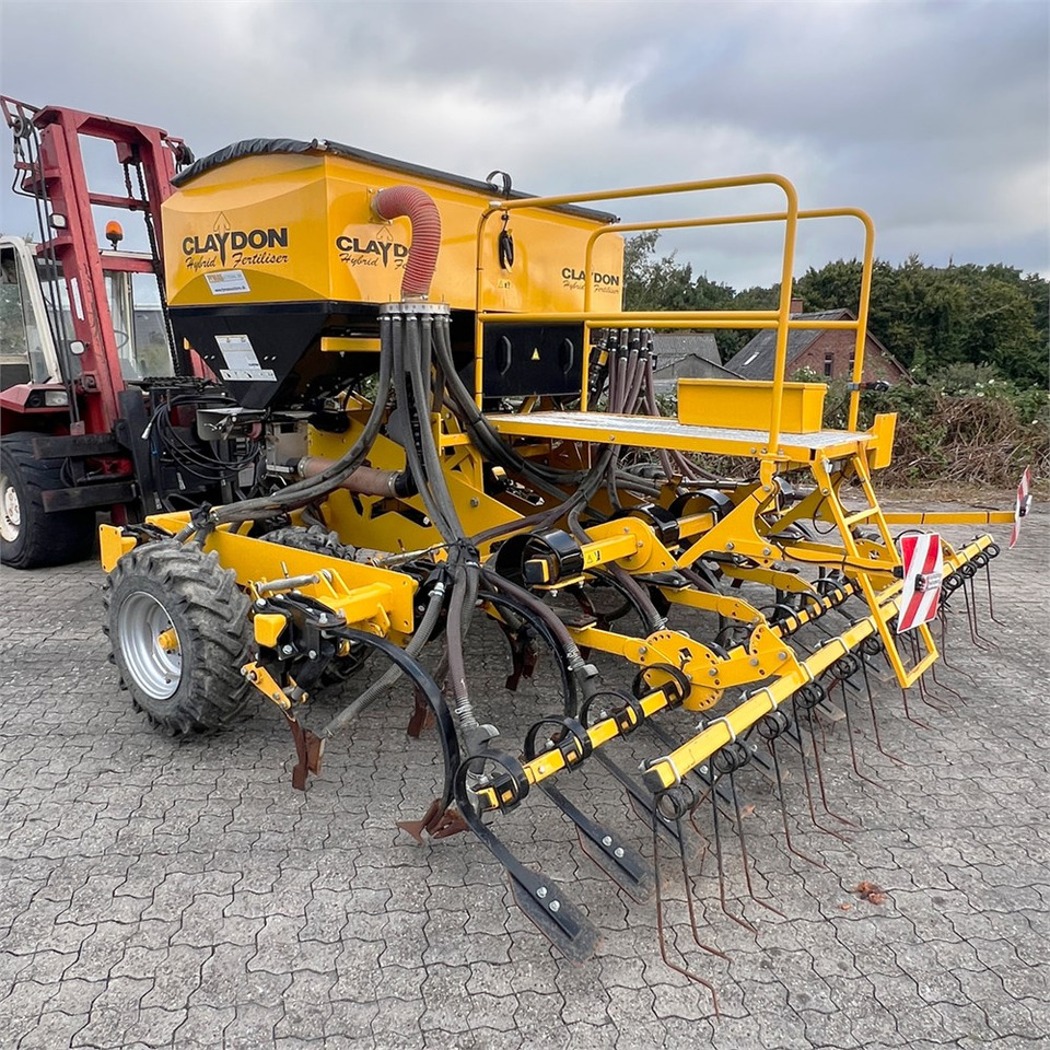 Claydon 4M Hybrid Fert - آلات البذر والغرس والشتل: صور 4 Claydon 4M Hybrid Fert - آلات البذر والغرس والشتل: صور 4