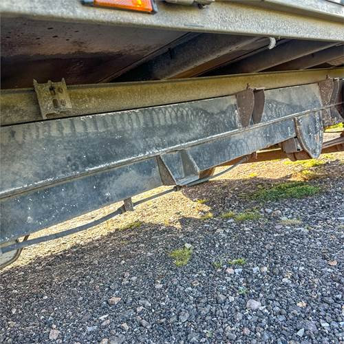 شاحنات مسطحة Fiat Ducato 35L ladvogn: صور 30 شاحنات مسطحة Fiat Ducato 35L ladvogn: صور 30