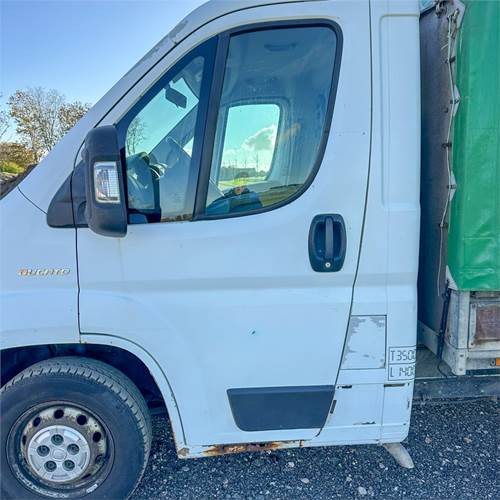 شاحنات مسطحة Fiat Ducato 35L ladvogn: صور 10 شاحنات مسطحة Fiat Ducato 35L ladvogn: صور 10