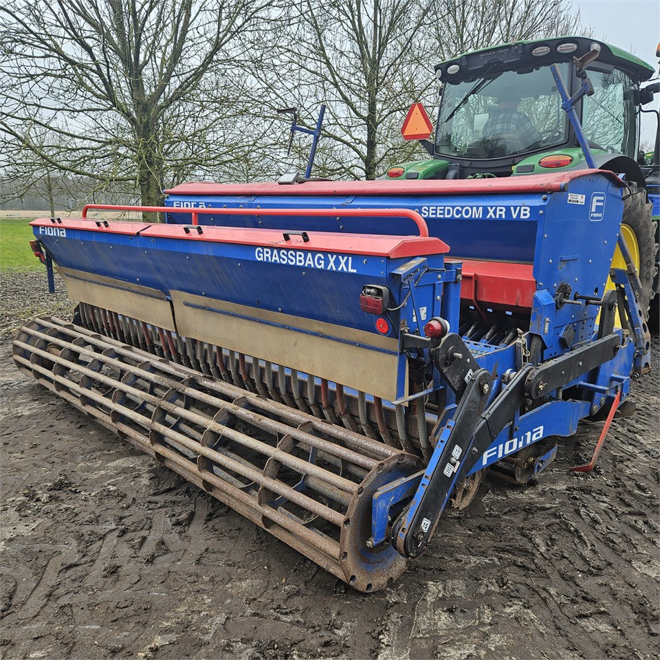 Fiona Orion XR 4.00 - SEEDCOM XR VB 4.0 - آلات البذر والغرس والشتل: صور 1 Fiona Orion XR 4.00 - SEEDCOM XR VB 4.0 - آلات البذر والغرس والشتل: صور 1
