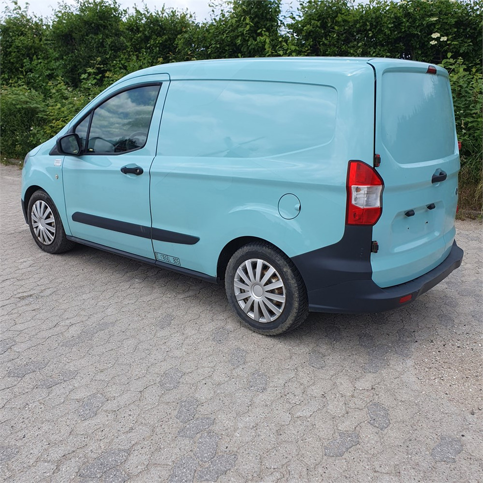 Ford Transit Courier - فان المدمجة: صور 3 Ford Transit Courier - فان المدمجة: صور 3