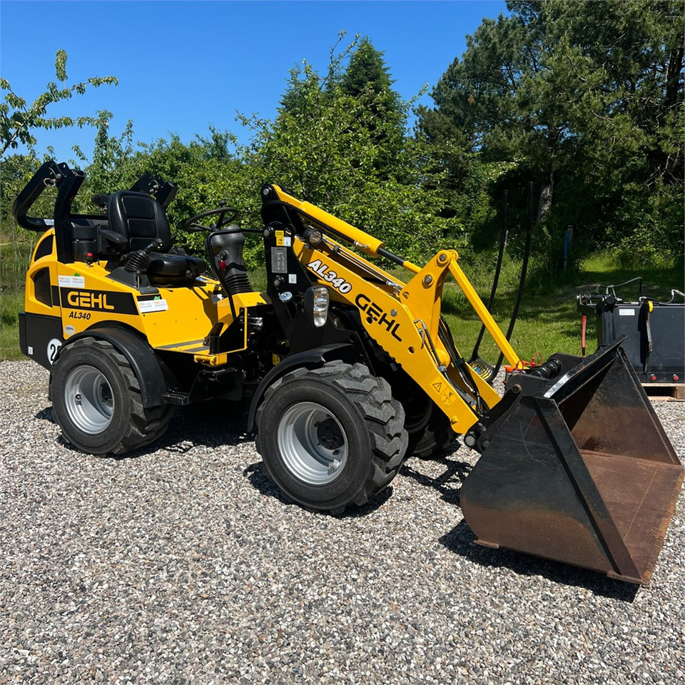 Gehl AL 340 - اللودر بعجل: صور 1 Gehl AL 340 - اللودر بعجل: صور 1