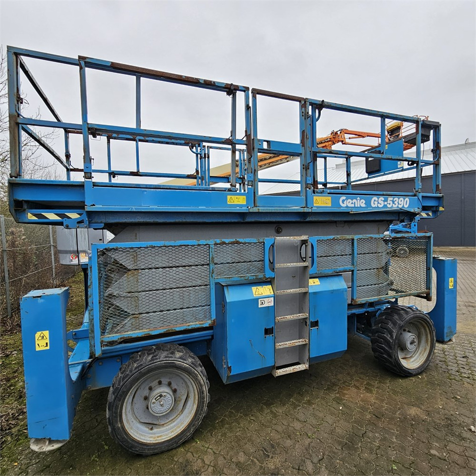 Genie GS-5390 - رافعات مقصية: صور 2 Genie GS-5390 - رافعات مقصية: صور 2
