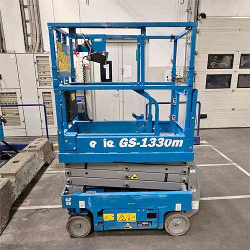 Genie GS1330m - رافعات مقصية: صور 1 Genie GS1330m - رافعات مقصية: صور 1