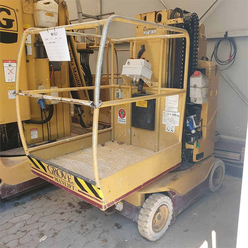 Grove Toucan 800 - الرأسي رفع الصاري: صور 1 Grove Toucan 800 - الرأسي رفع الصاري: صور 1