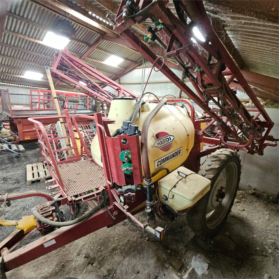 Hardi CM2 Commander 2.800 l - آلة الرش: صور 3 Hardi CM2 Commander 2.800 l - آلة الرش: صور 3