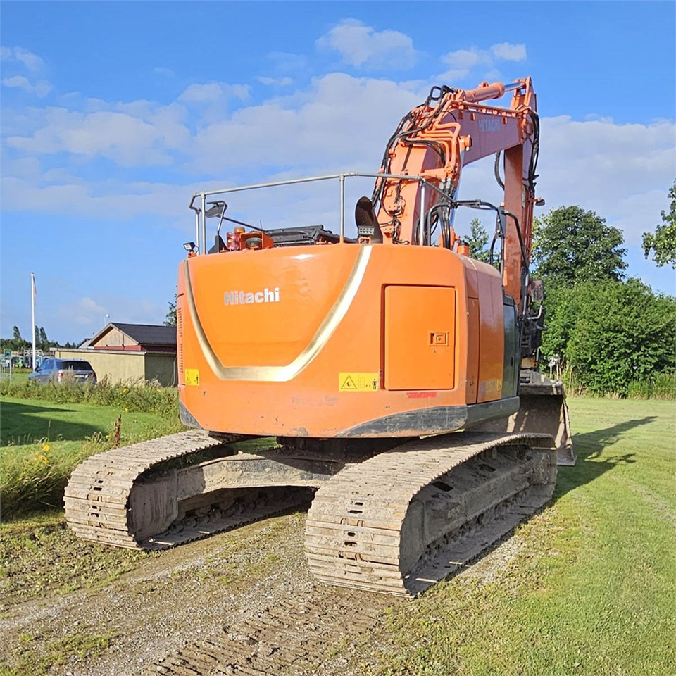 Hitachi ZX 225 - حفارات زحافة: صور 4 Hitachi ZX 225 - حفارات زحافة: صور 4