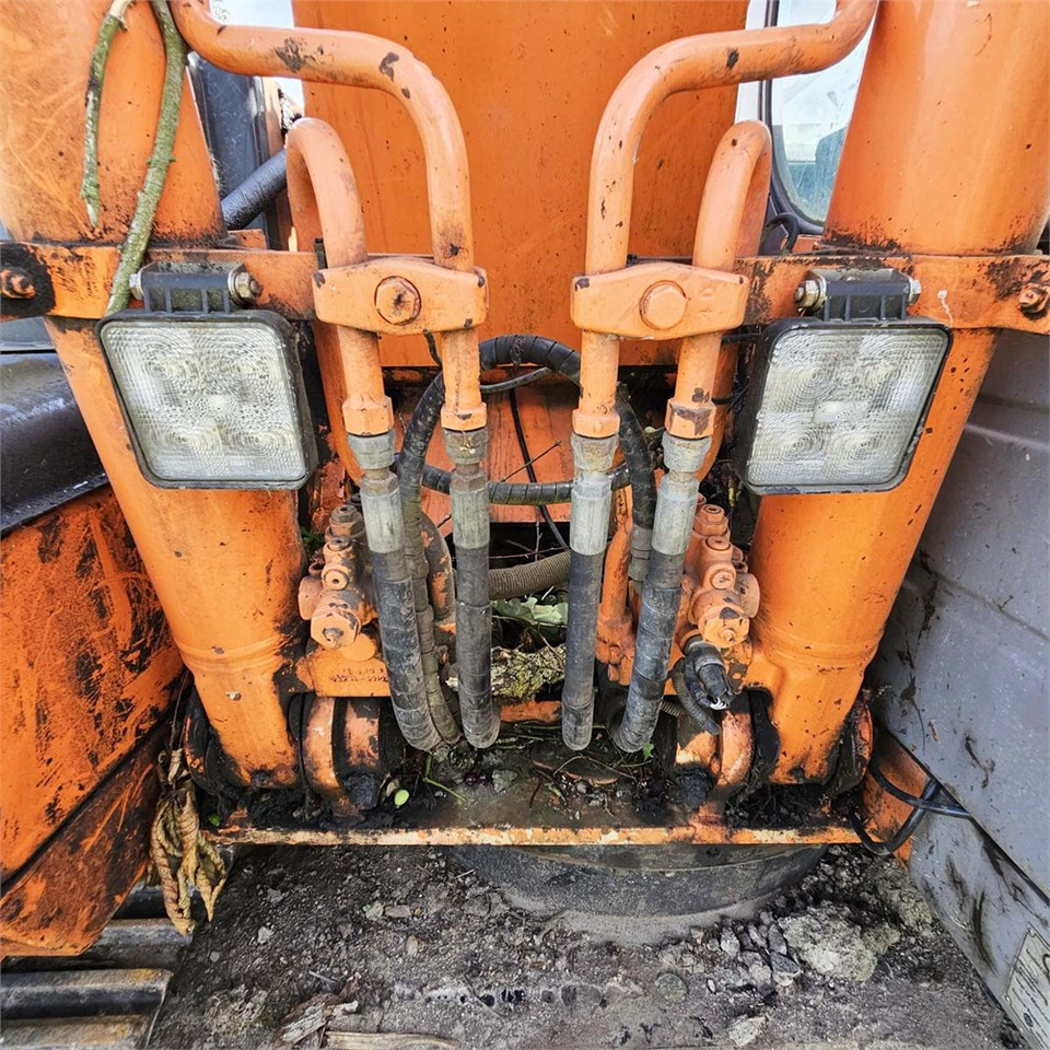 حفارات زحافة Hitachi ZX130 LCN Zaxis: صور 28 حفارات زحافة Hitachi ZX130 LCN Zaxis: صور 28