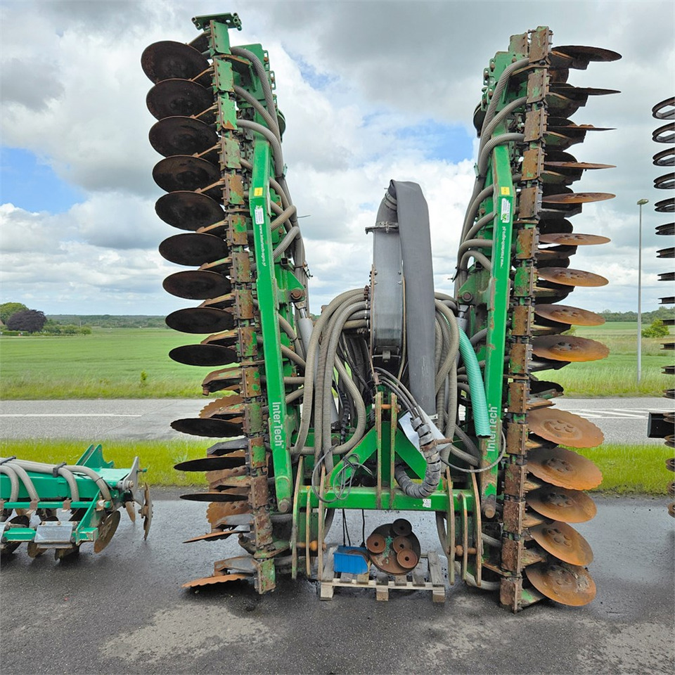 Intertech 7 m - آلات الأسمدة: صور 3 Intertech 7 m - آلات الأسمدة: صور 3