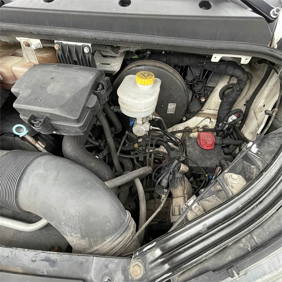 فان Iveco 35-120 HI Matic: صور 23 فان Iveco 35-120 HI Matic: صور 23