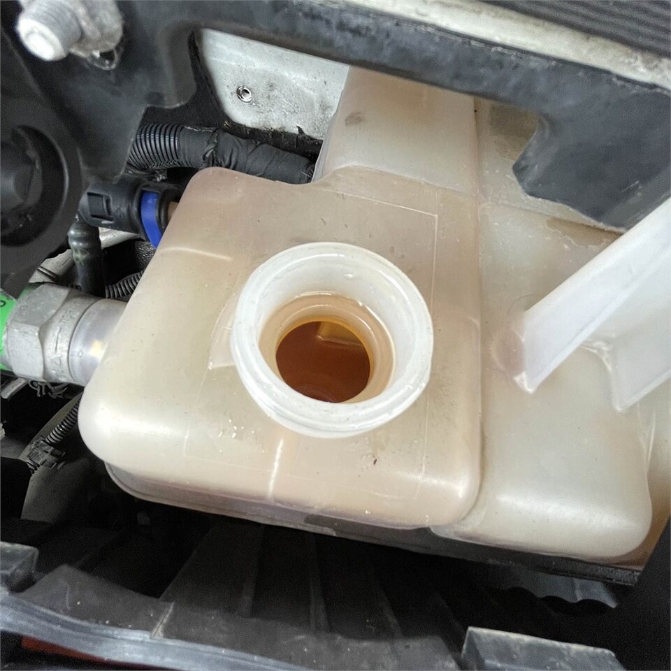 فان Iveco 35-120 HI Matic: صور 42 فان Iveco 35-120 HI Matic: صور 42