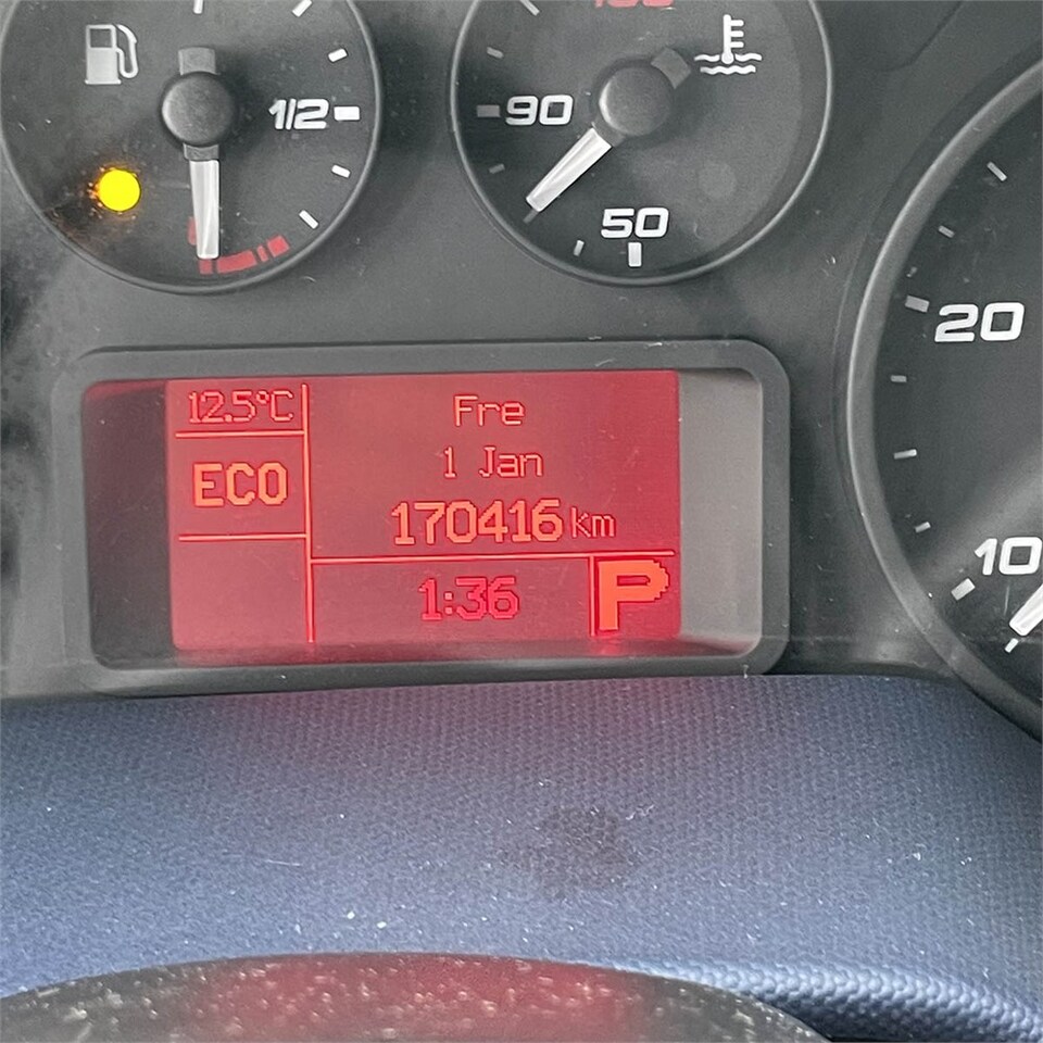 فان Iveco 35-120 HI Matic: صور 20 فان Iveco 35-120 HI Matic: صور 20