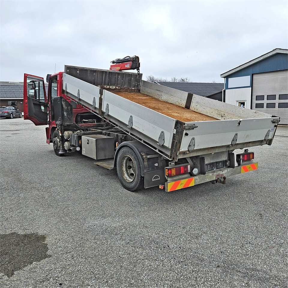 Iveco Eurocargo 120E25 - قلابات, شاحنة كرين: صور 3 Iveco Eurocargo 120E25 - قلابات, شاحنة كرين: صور 3