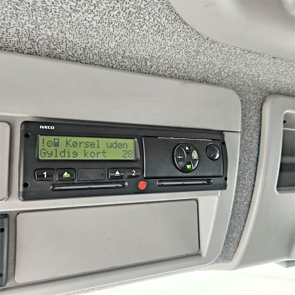 قلابات, شاحنة كرين Iveco Eurocargo 120E25: صور 31