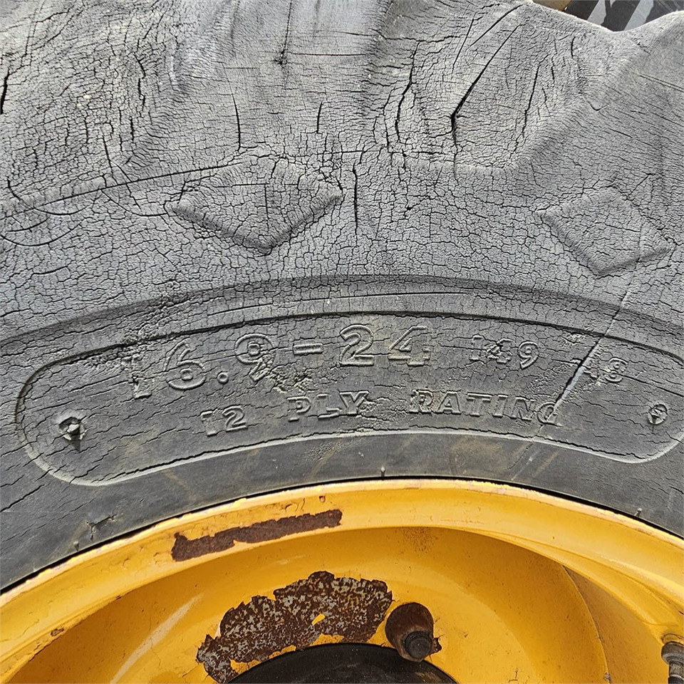 حفار متعدد الاستخدام JCB 4CX eco T4i III B: صور 42