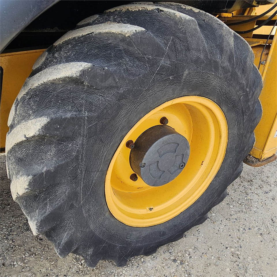 حفار متعدد الاستخدام JCB 4CX eco T4i III B: صور 41