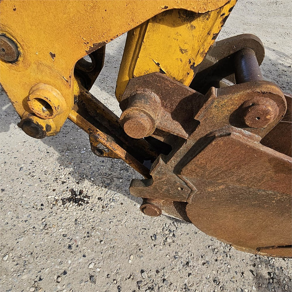 حفار متعدد الاستخدام JCB 4CX eco T4i III B: صور 32