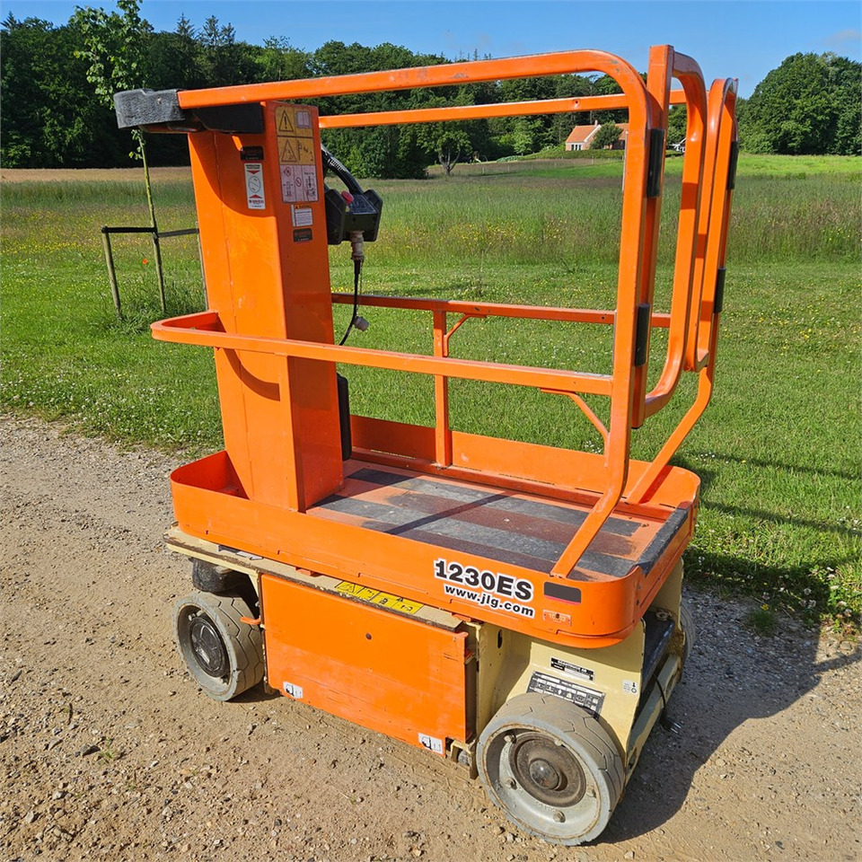 JLG 1230 ES - الرأسي رفع الصاري: صور 1 JLG 1230 ES - الرأسي رفع الصاري: صور 1