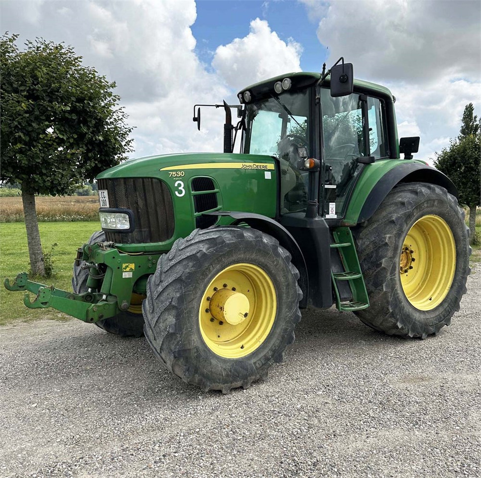 John Deere 7530 - جرار: صور 1 John Deere 7530 - جرار: صور 1