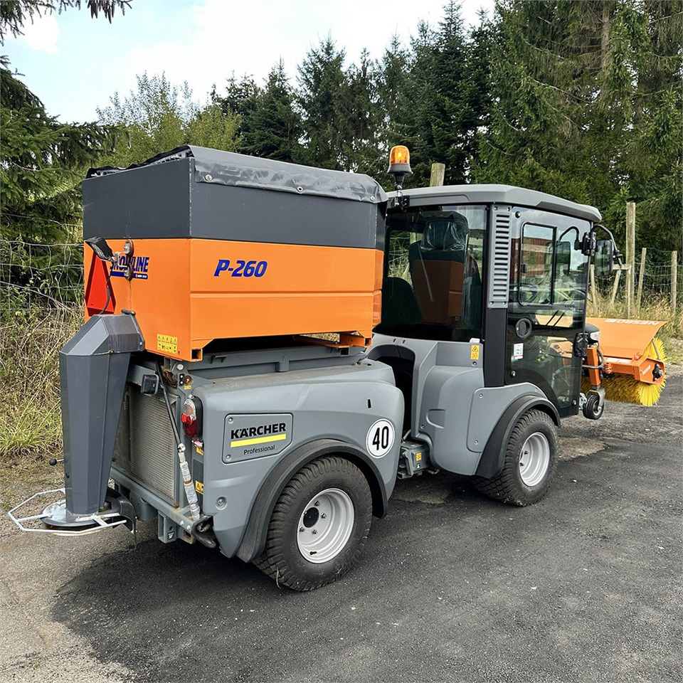 Kärcher MC130 - سياره كنس شوارع: صور 3 Kärcher MC130 - سياره كنس شوارع: صور 3