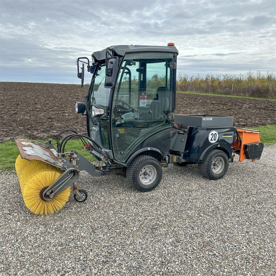 Kärcher MIC 34C Professioal - سيارة بلدية: صور 1 Kärcher MIC 34C Professioal - سيارة بلدية: صور 1