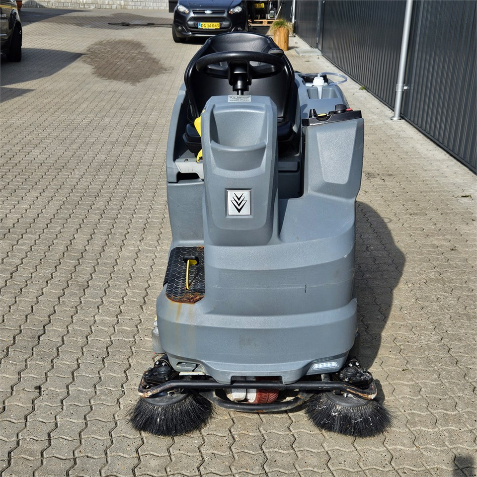 Kärcher Professional B 150R - ماكينة فرك وتجفيف: صور 3 Kärcher Professional B 150R - ماكينة فرك وتجفيف: صور 3