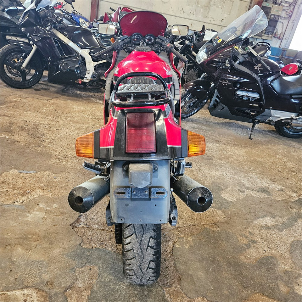 Kawasaki GPZ 1000 RX - دراجة بخارية: صور 4 Kawasaki GPZ 1000 RX - دراجة بخارية: صور 4