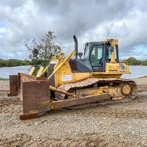 Komatsu D65 PX-15 EO - بلدوزر: صور 5 Komatsu D65 PX-15 EO - بلدوزر: صور 5