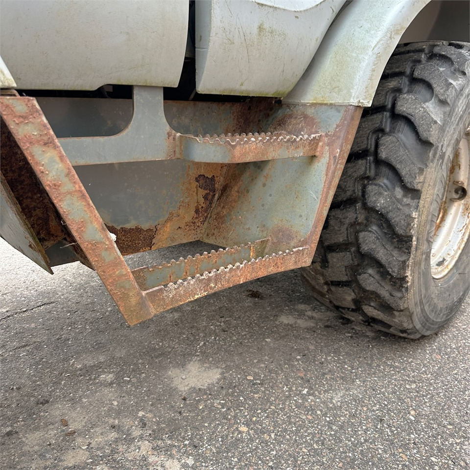 اللودر بعجل Kramer 380: صور 39