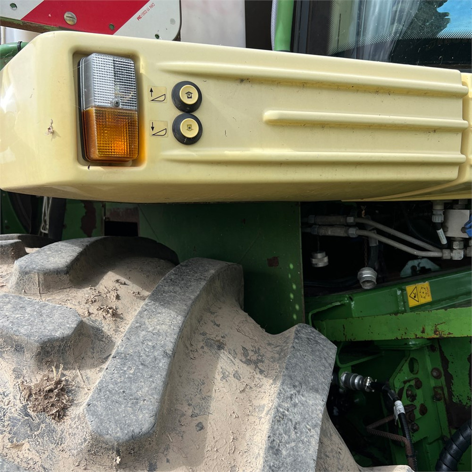 حصادة الأعلاف Krone BIG X 650: صور 39
