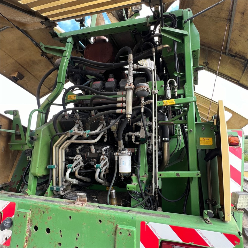 حصادة الأعلاف Krone BIG X 650: صور 36