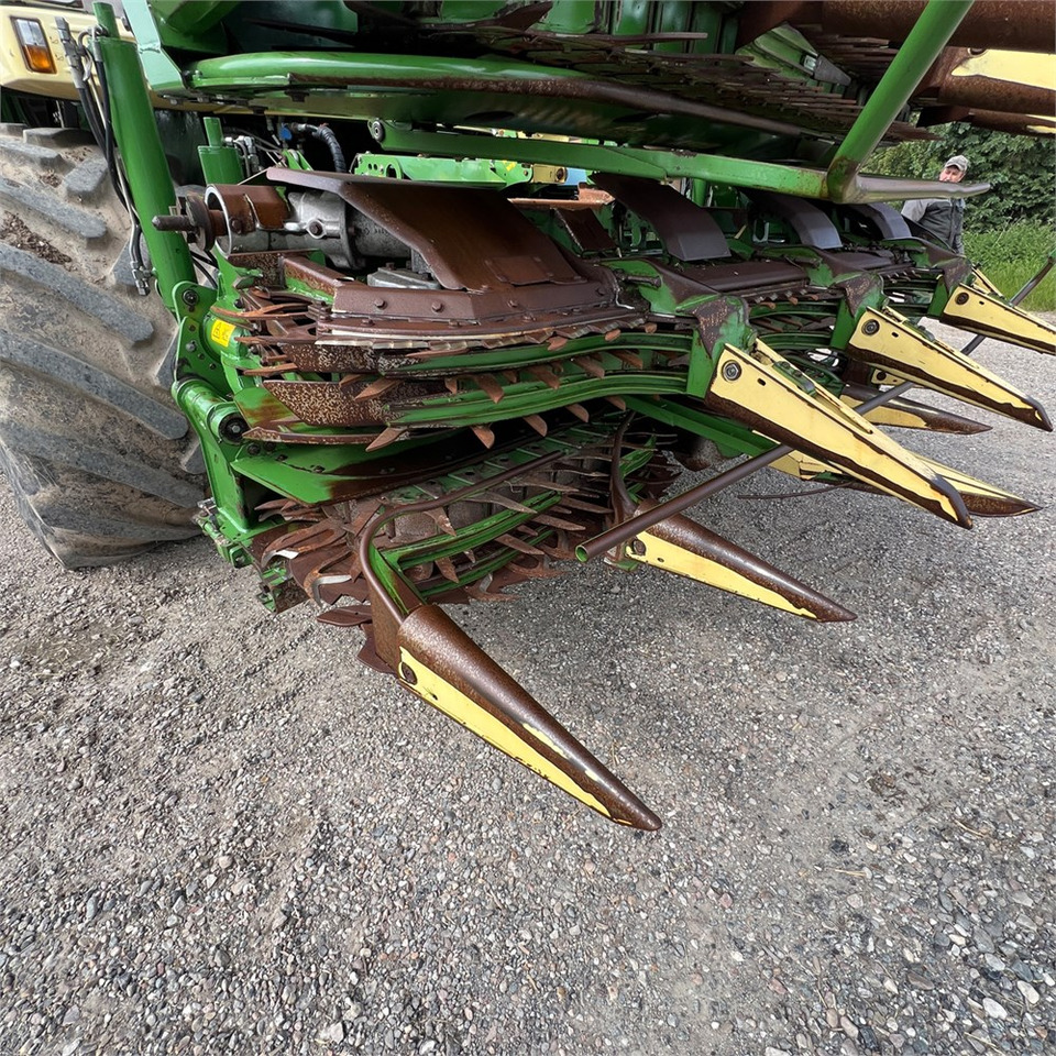 حصادة الأعلاف Krone BIG X 650: صور 29