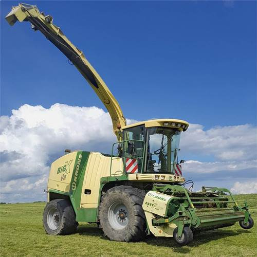 Krone BiG X V8 - حصادة الأعلاف: صور 1 Krone BiG X V8 - حصادة الأعلاف: صور 1