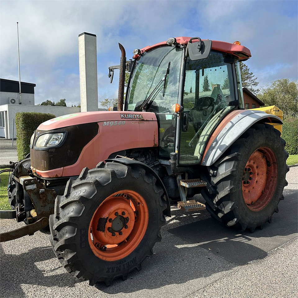 Kubota M 9540 2/4 WD - جرار: صور 1 Kubota M 9540 2/4 WD - جرار: صور 1