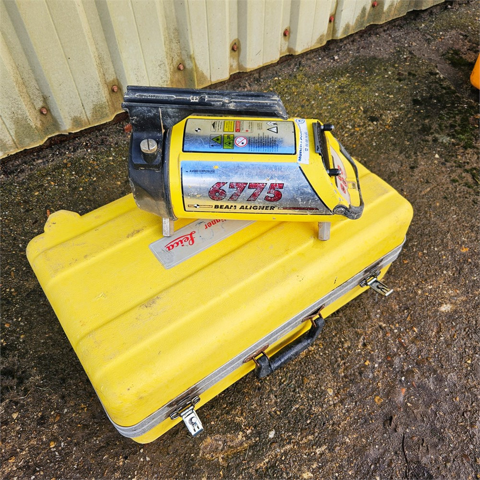 Leica 6775 - معدات البناء: صور 1 Leica 6775 - معدات البناء: صور 1