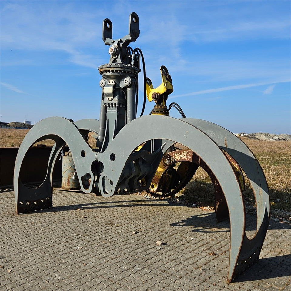 Liebherr GMH 120-1 - حفارة النقل والشحن: صور 3 Liebherr GMH 120-1 - حفارة النقل والشحن: صور 3