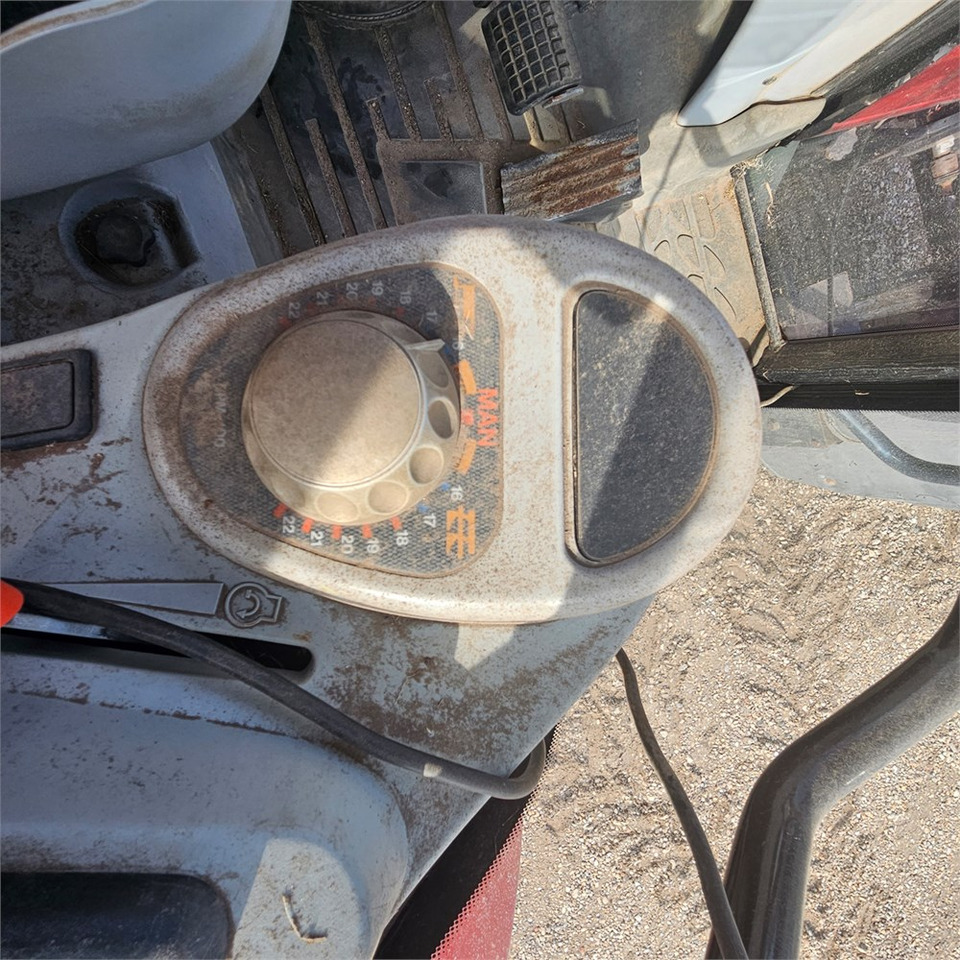 جرار Massey Ferguson 6480 Dyna-6: صور 15
