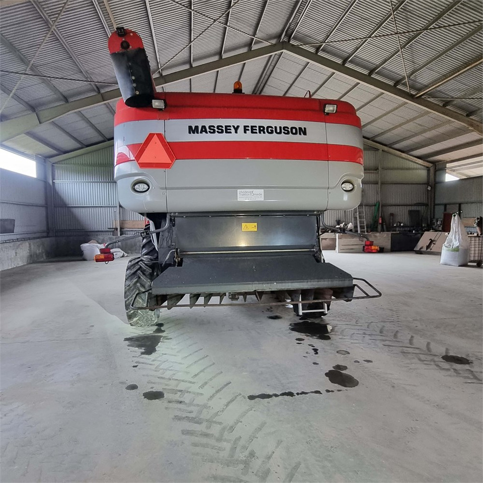 Massey Ferguson 7270 BETA - آلة حصاد: صور 4 Massey Ferguson 7270 BETA - آلة حصاد: صور 4