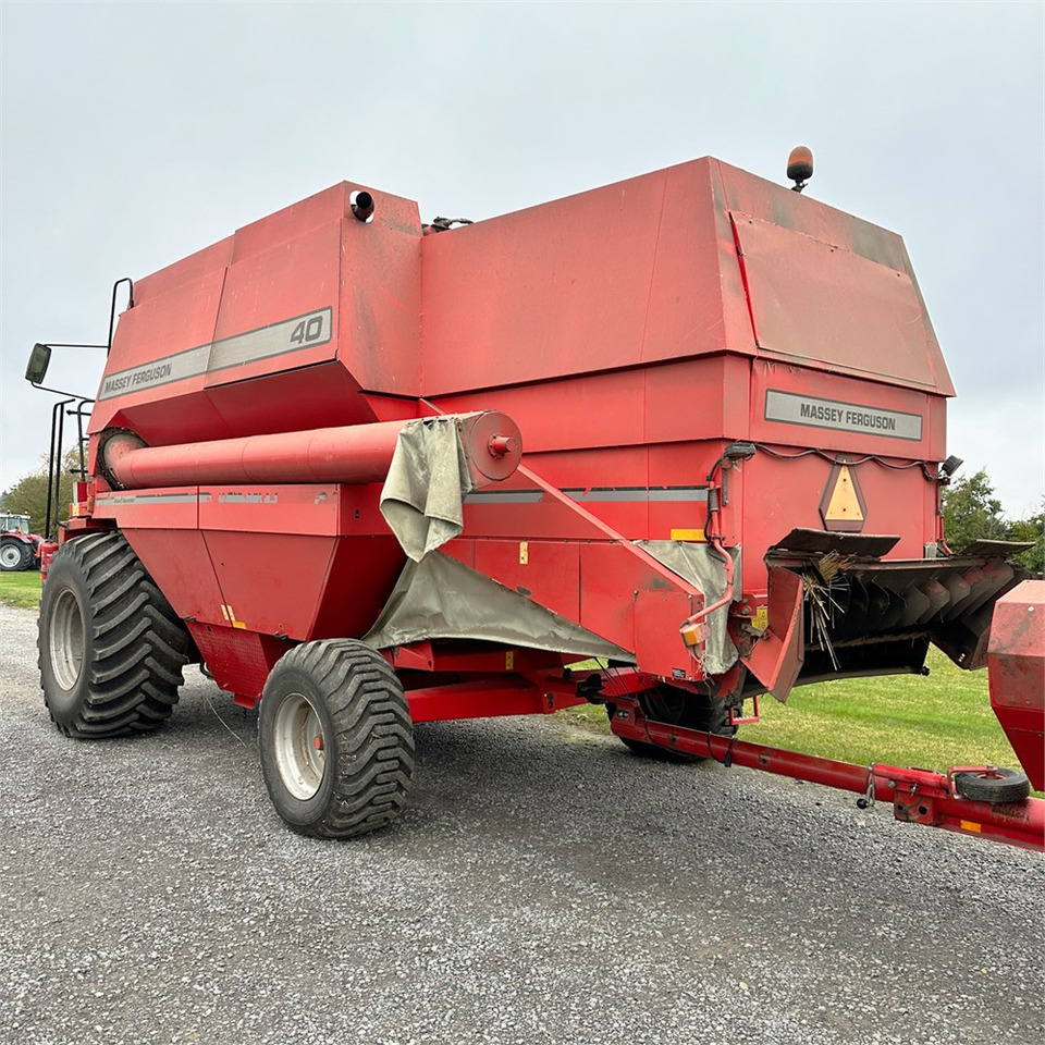 Massey Ferguson MF40 - آلة حصاد: صور 4 Massey Ferguson MF40 - آلة حصاد: صور 4