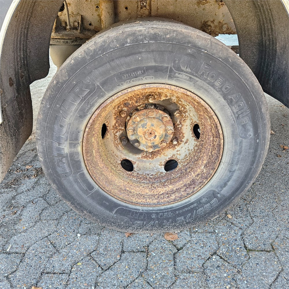 شاحنات مسطحة Mercedes ATEGO 817: صور 32