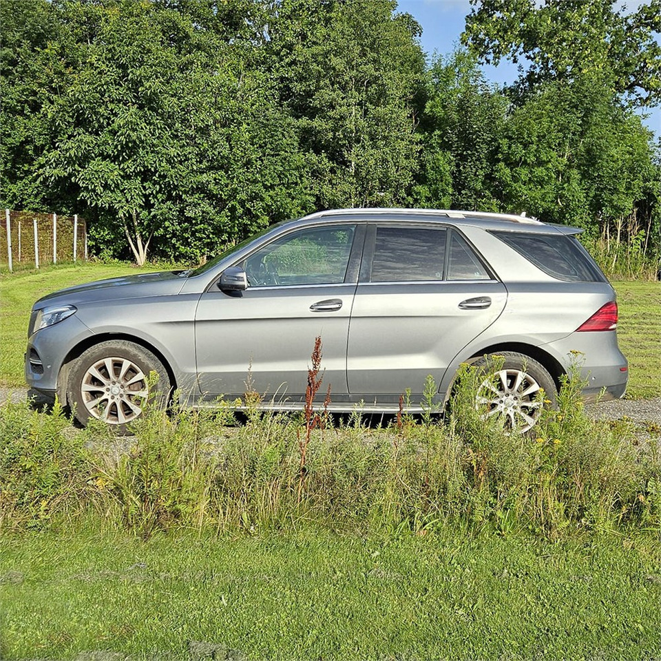 Mercedes GLE 350 4matic - سيارة: صور 2 Mercedes GLE 350 4matic - سيارة: صور 2
