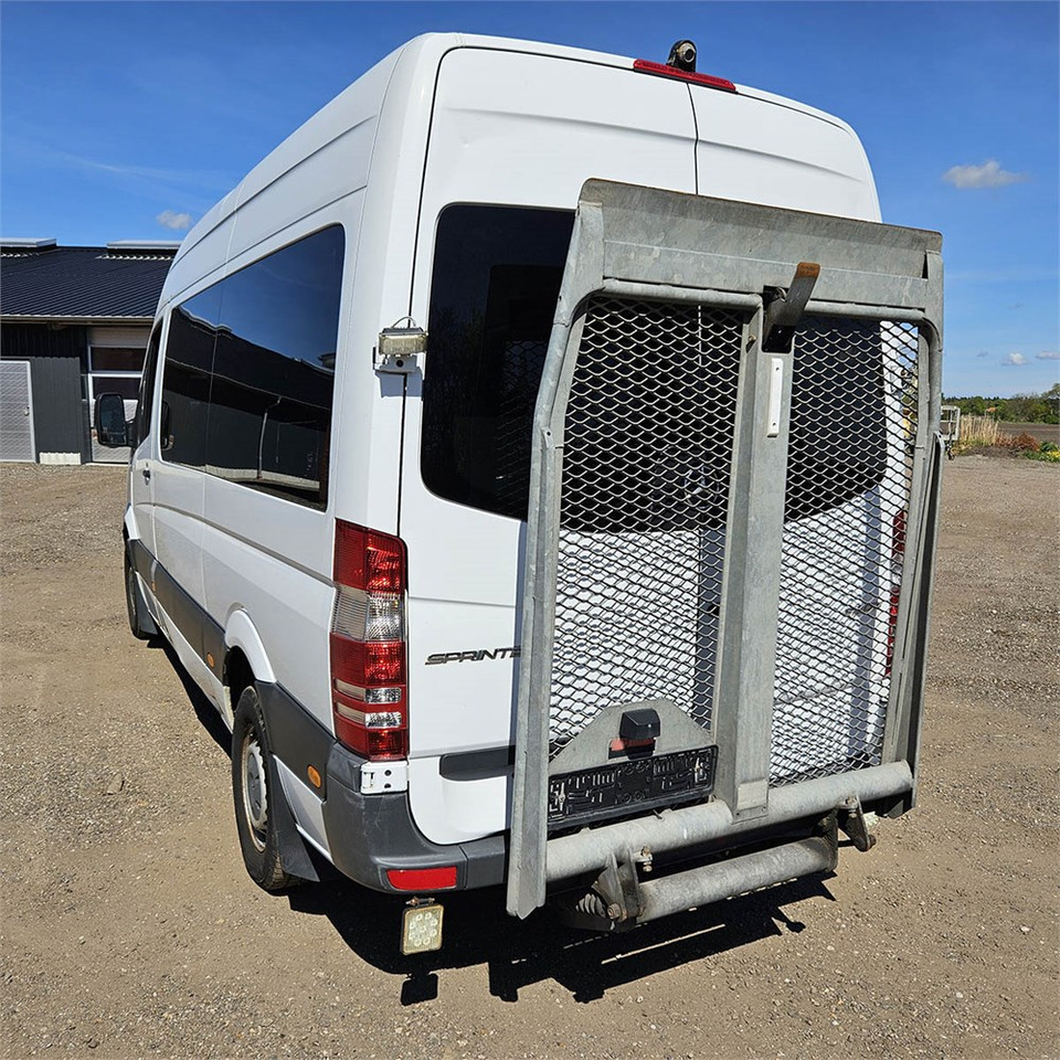 Mercedes Sprinter 316 CDI - ميكروباص: صور 4 Mercedes Sprinter 316 CDI - ميكروباص: صور 4