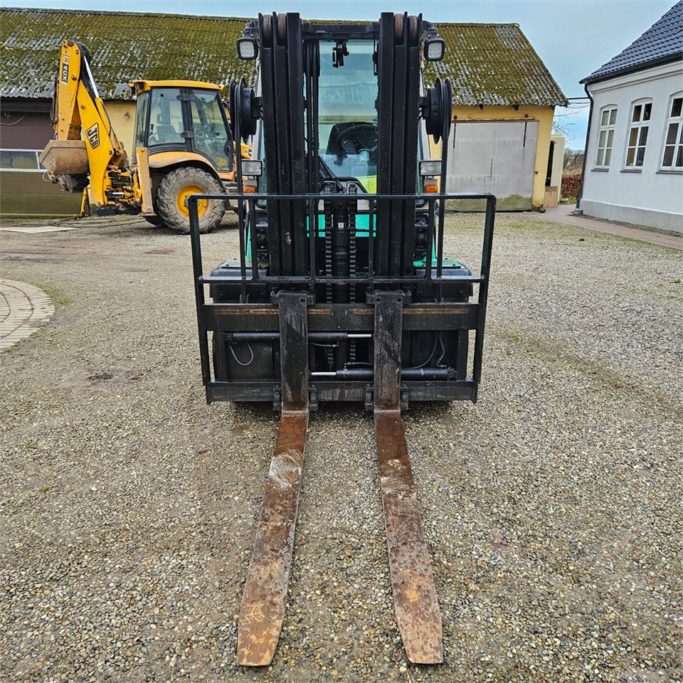 Mitsubishi FB45 - رافعة شوكية: صور 3 Mitsubishi FB45 - رافعة شوكية: صور 3