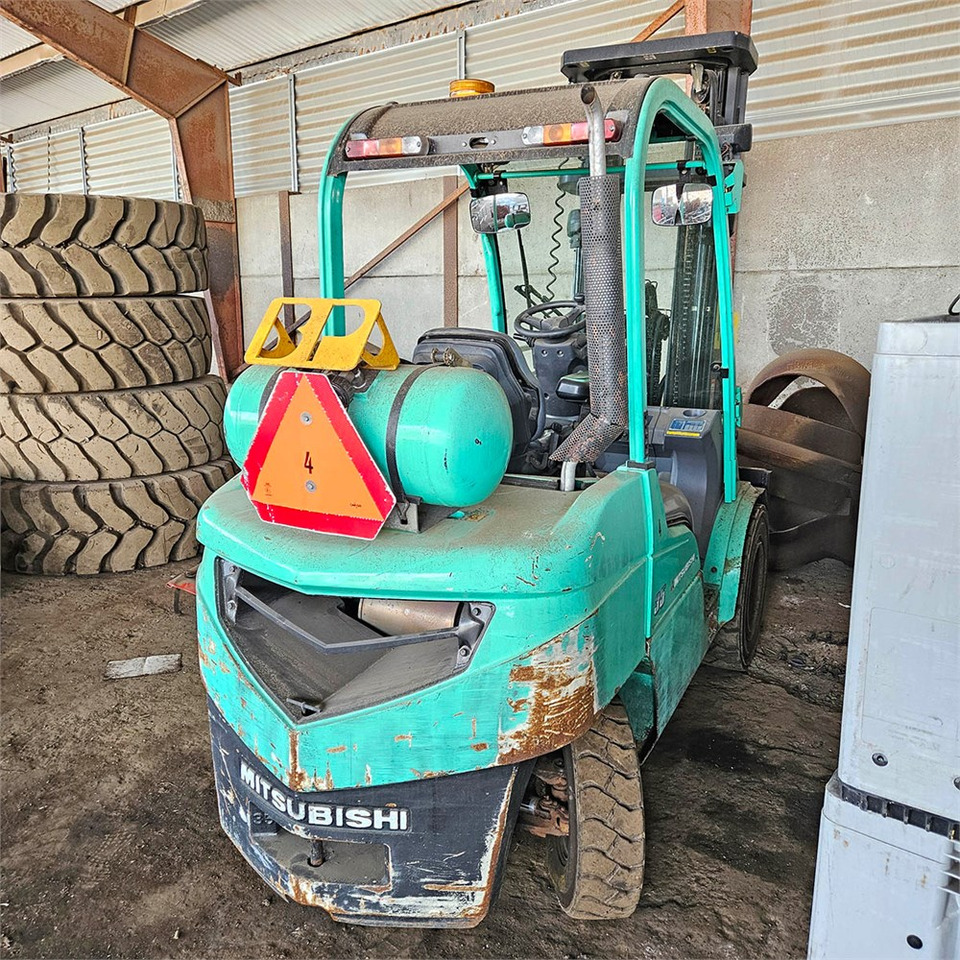 Mitsubishi FG35N - رافعة شوكية: صور 5 Mitsubishi FG35N - رافعة شوكية: صور 5