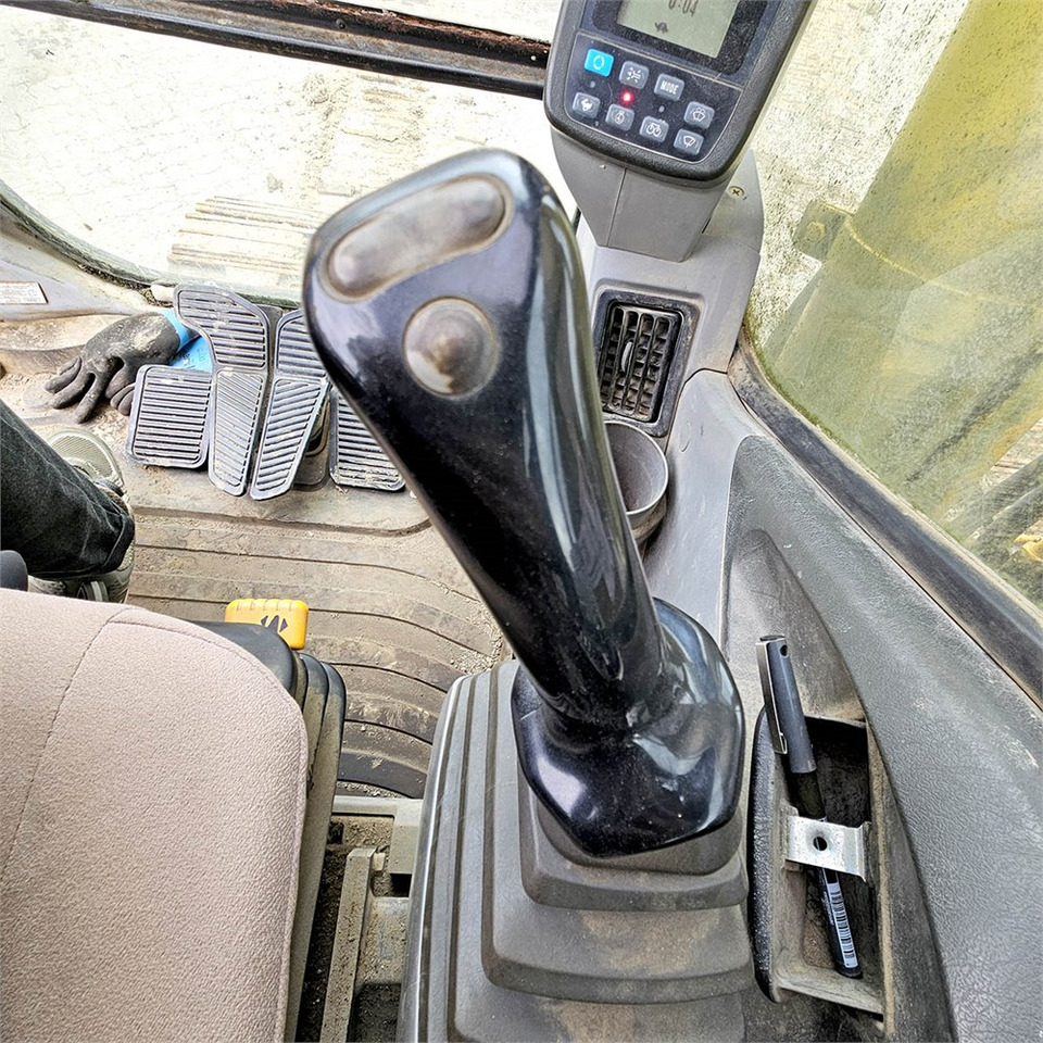 حفارات زحافة New Holland E265: صور 10