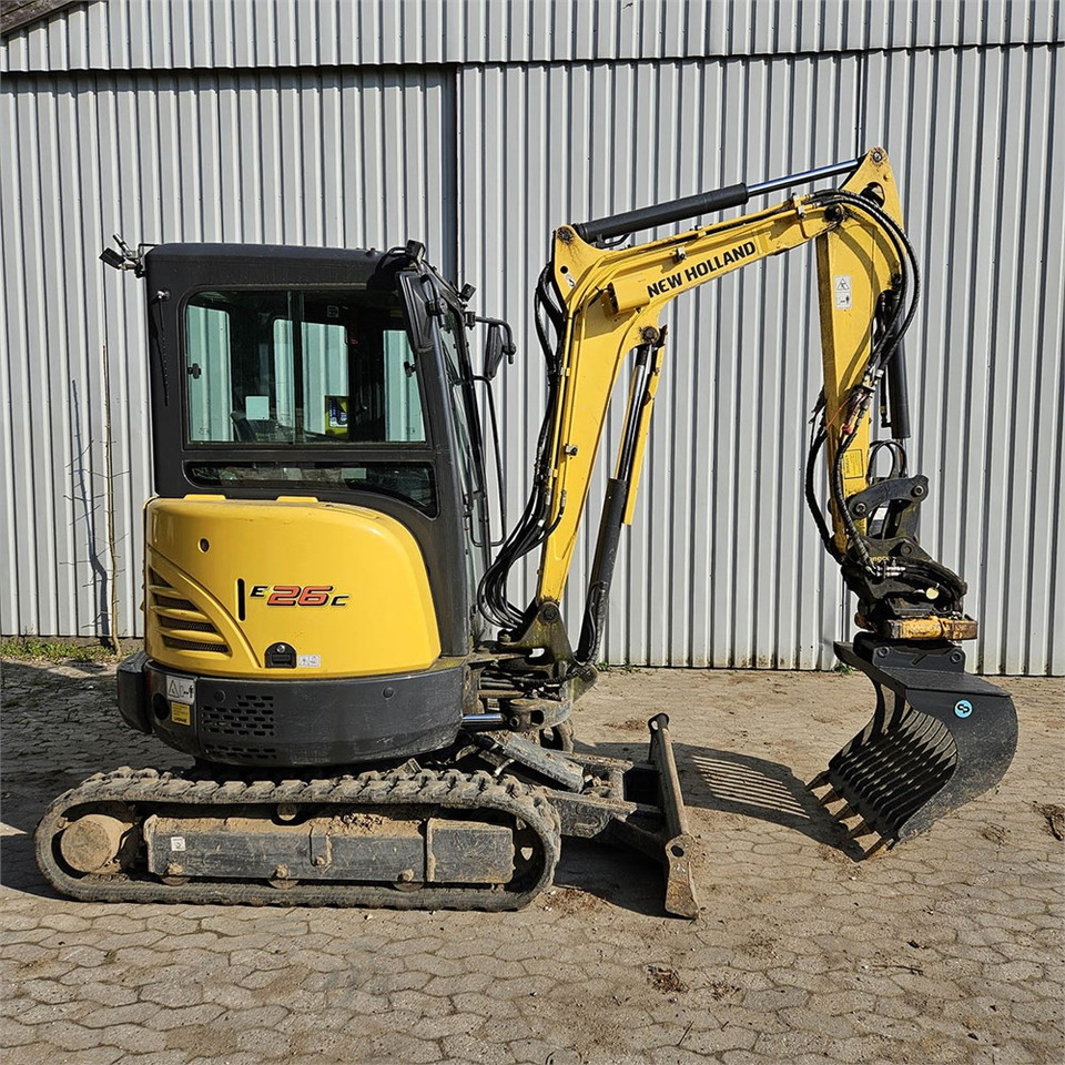 New Holland E26C - حفارة مصغرة: صور 5 New Holland E26C - حفارة مصغرة: صور 5