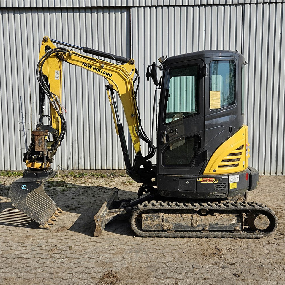 New Holland E26C - حفارة مصغرة: صور 1 New Holland E26C - حفارة مصغرة: صور 1