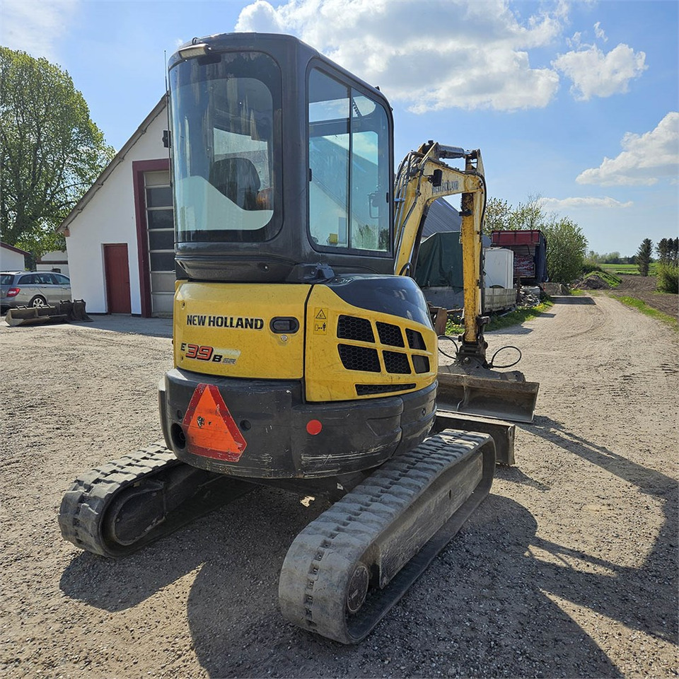 New Holland E39 B - حفارة مصغرة: صور 5 New Holland E39 B - حفارة مصغرة: صور 5