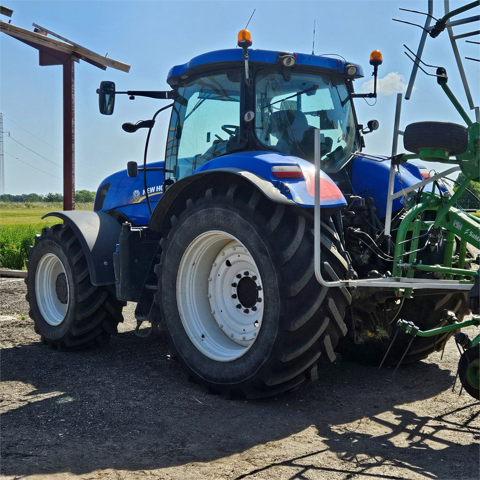 New Holland T7.235 Power Command - جرار: صور 4 New Holland T7.235 Power Command - جرار: صور 4