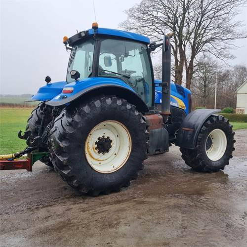 New Holland T8050 Class 5 - جرار: صور 3 New Holland T8050 Class 5 - جرار: صور 3